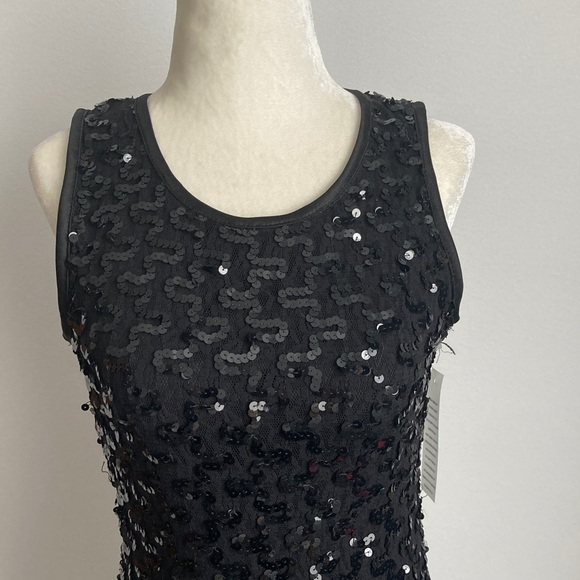 Vintage Sequins Lace Dress with Open Back - Picture 3 of 15